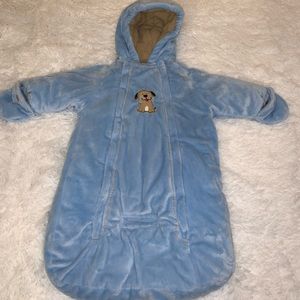 Carter's baby blue cozy/ snow suit/ bunting bag. SZ 0/6 Months
